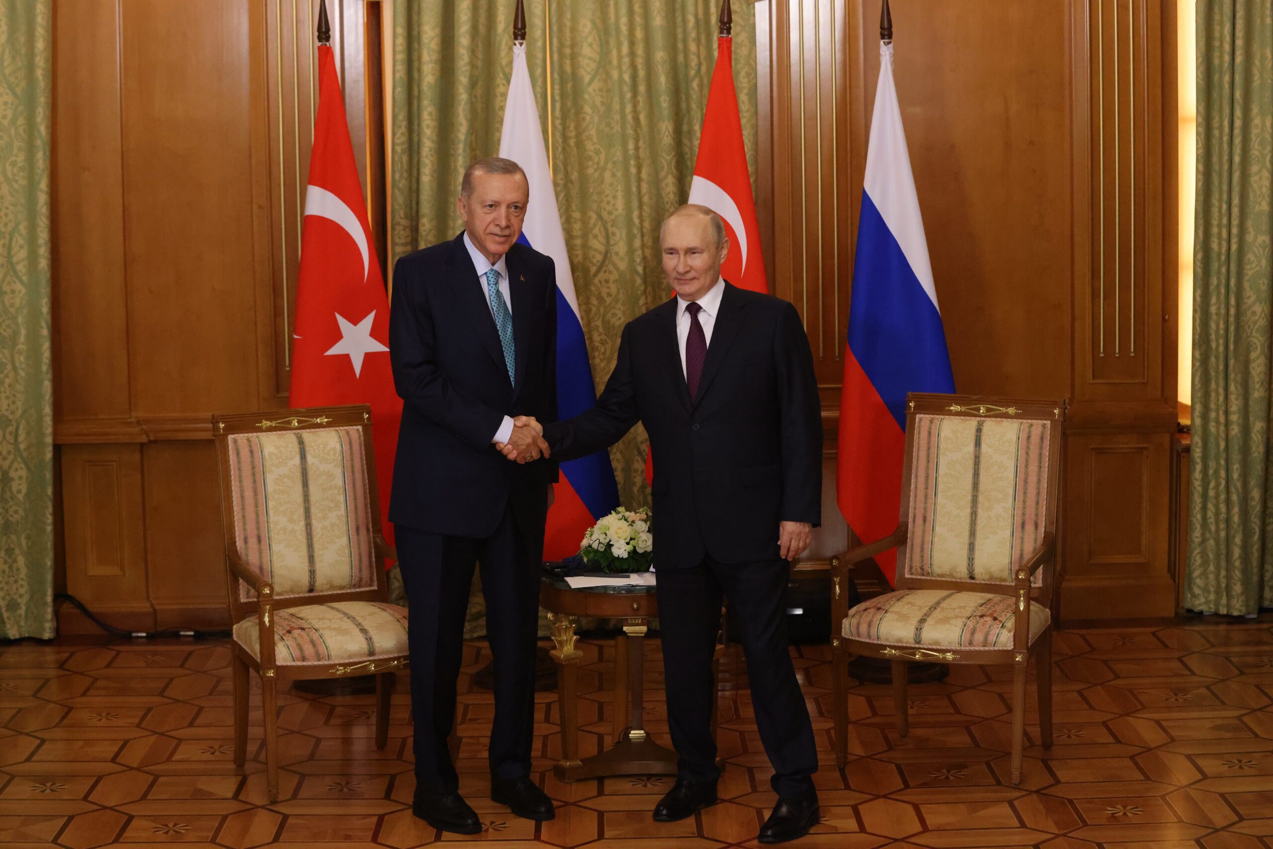 Sachs Condemns Western Diplomacy Over Ukraine Peace Deal Collapse