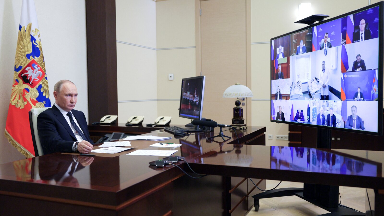 Putin Demands ‘Substantive’ Talks With Zelenskiy Amid Escalating Tensions