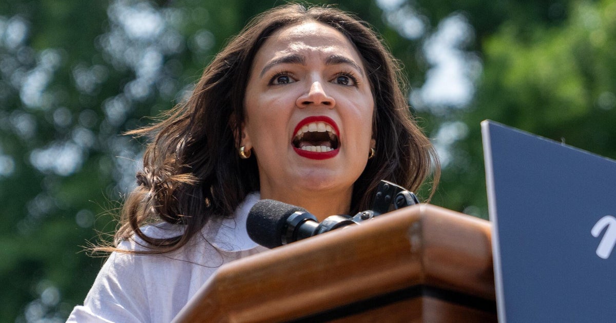 AOC Reports Single Status Following Egg Freezing Controversy