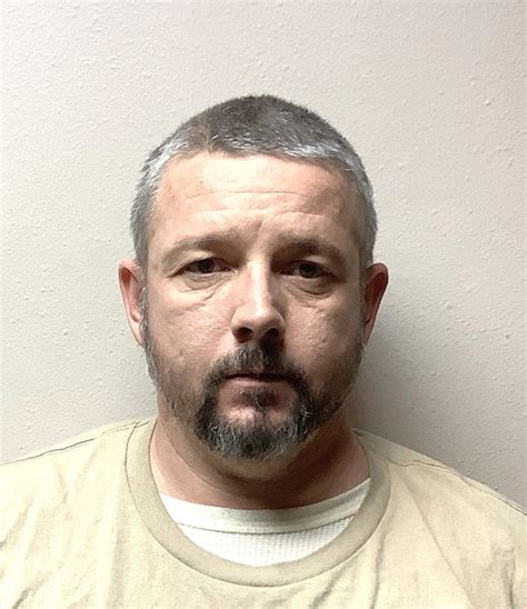 Sex Offenders Don’t Have a Hand in Home Repair: Missouri Man Arrested After Police Find Firearms