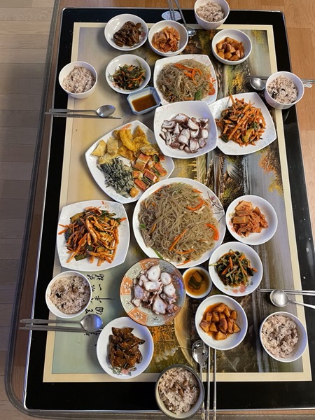 Samsung Smart Fridge Update Bricks Units Across South Korea, Food Spoils During Chuseok