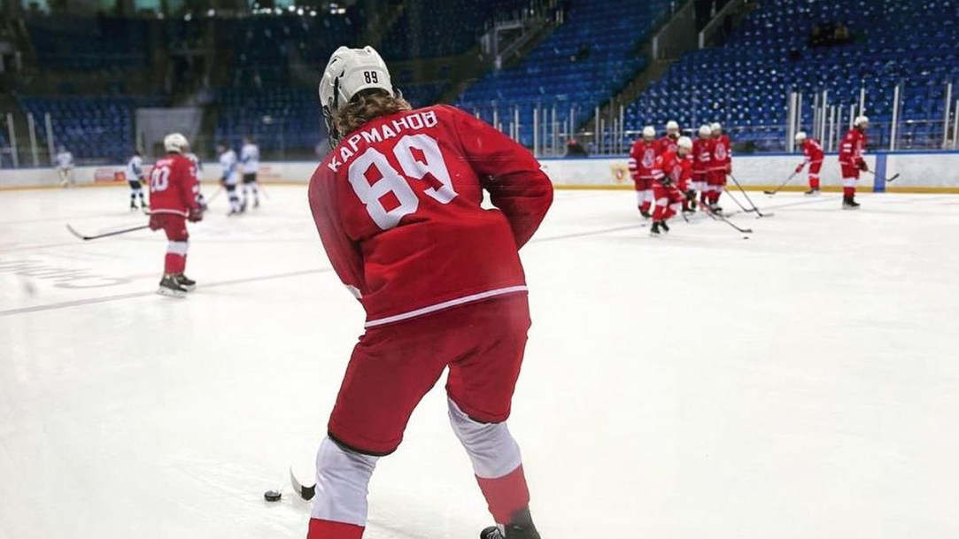 Hockey’s Most Unfazed Player: 18-Year-Old Alexander Karmanov’s Fights