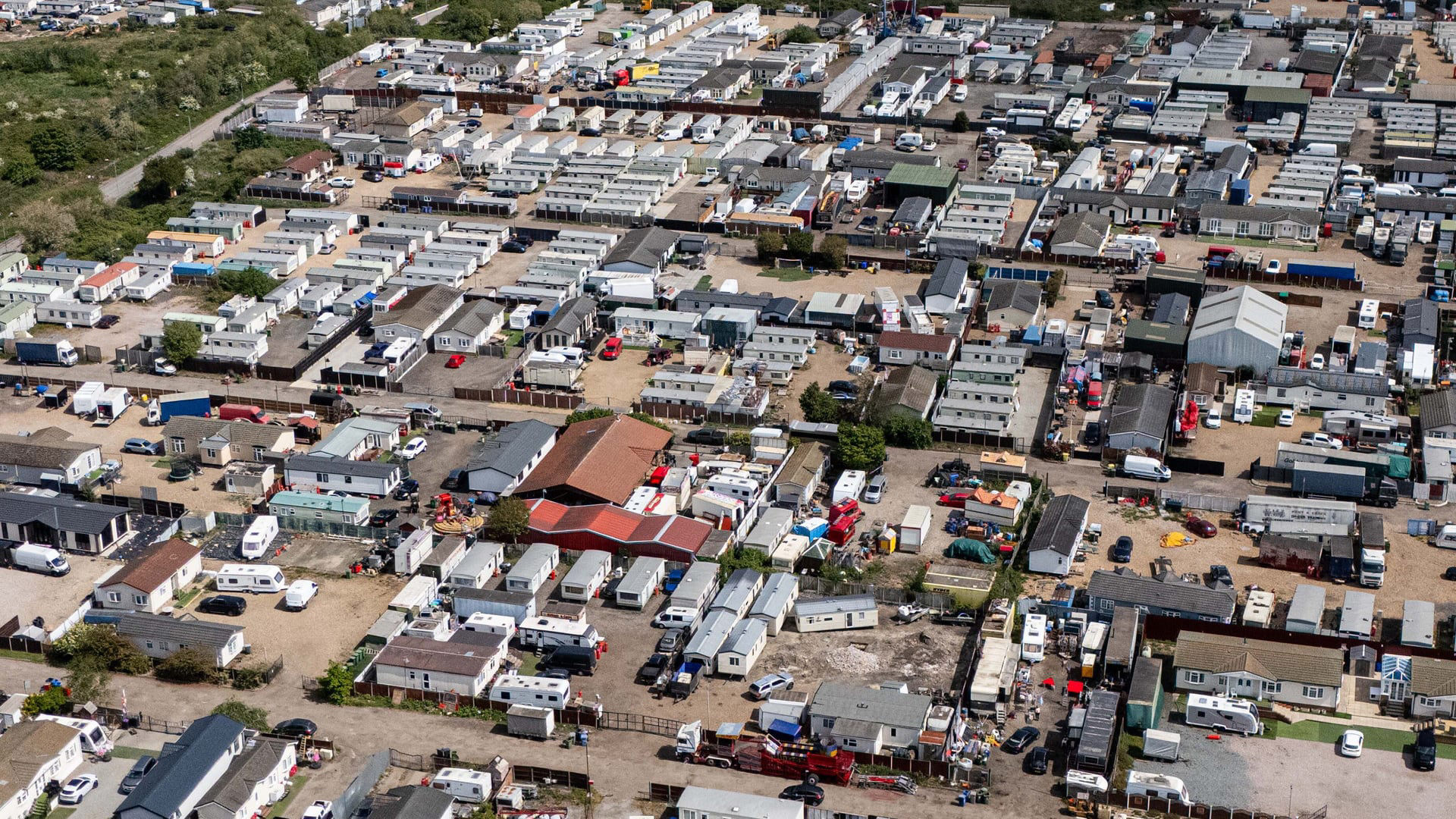 Over 1,000 Residents Choose to Stay in Alyoshki Despite Years of War
